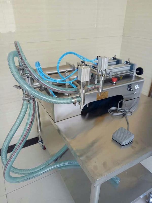 Mesin Pengisi Cairan Pneumatik Nozel Ganda untuk Mengisi Sampo, Minyak, Bahan Kimia G1WY-2Y-500