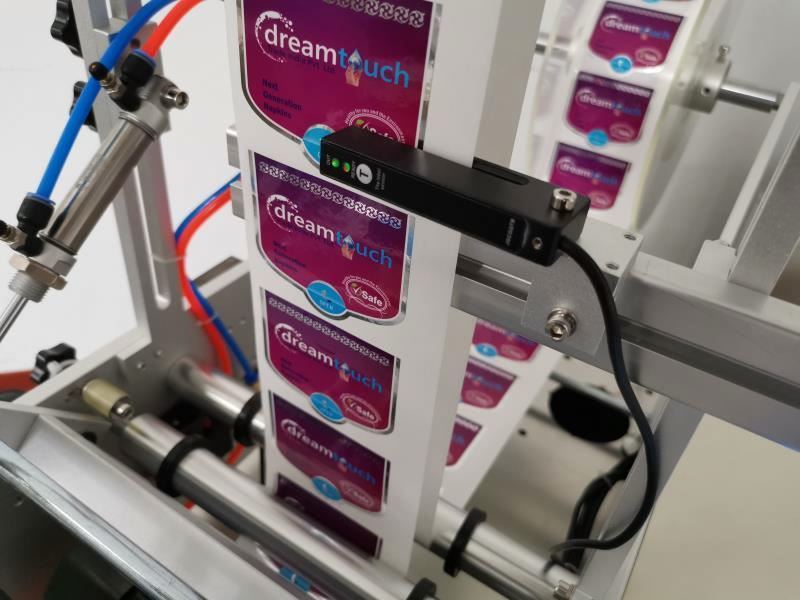 Mesin Pelabelan Botol Plastik Air Grosir Meja Ganda Sisi Bulat Dengan Penghitung