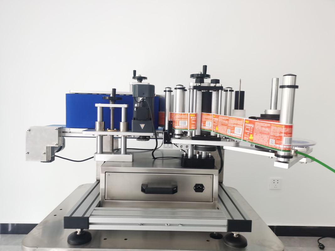 Mesin Pelabelan Desktop Otomatis Berkecepatan Tinggi untuk Botol Bulat / Kaleng Aplikasi Stiker Self-Adhesive Motor Listrik Logam Yang Digunakan